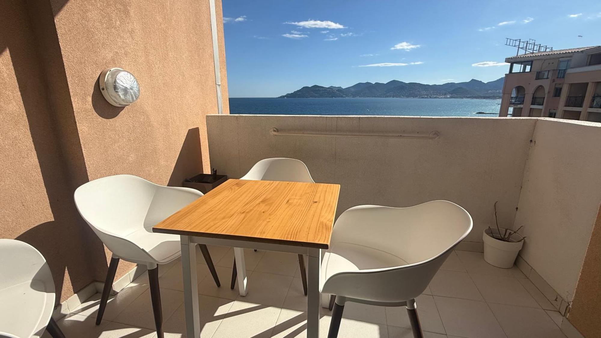 4 Personnes Sea View Pool *